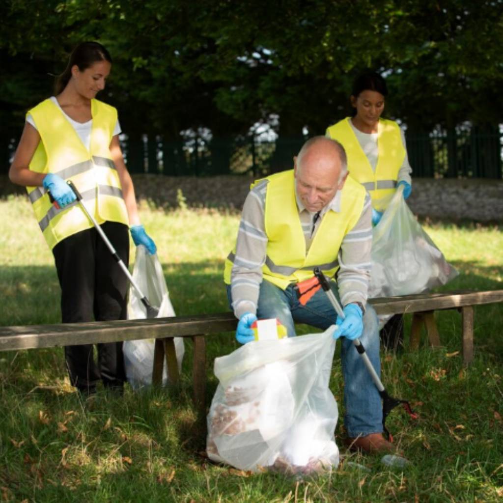 Tired of Smelly Bins? Garbage Can Sanitizing Is the Answer